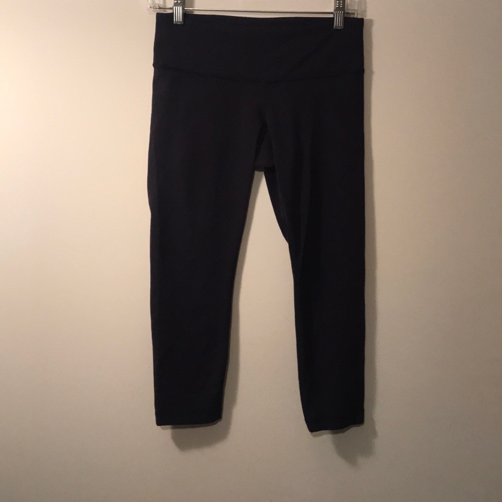 Lululemon Capri workout yoga pants size 6